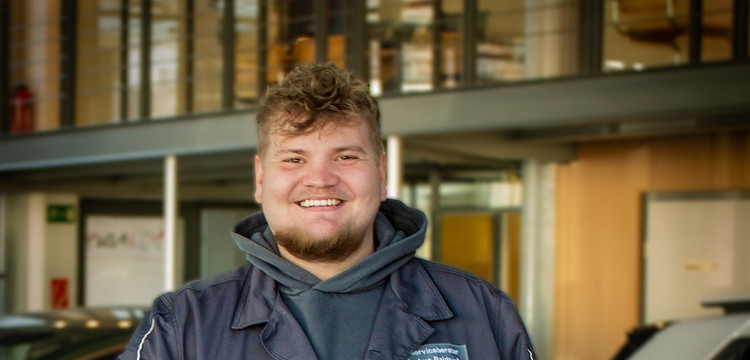 Joshua  Baldsiefen, Serviceberater